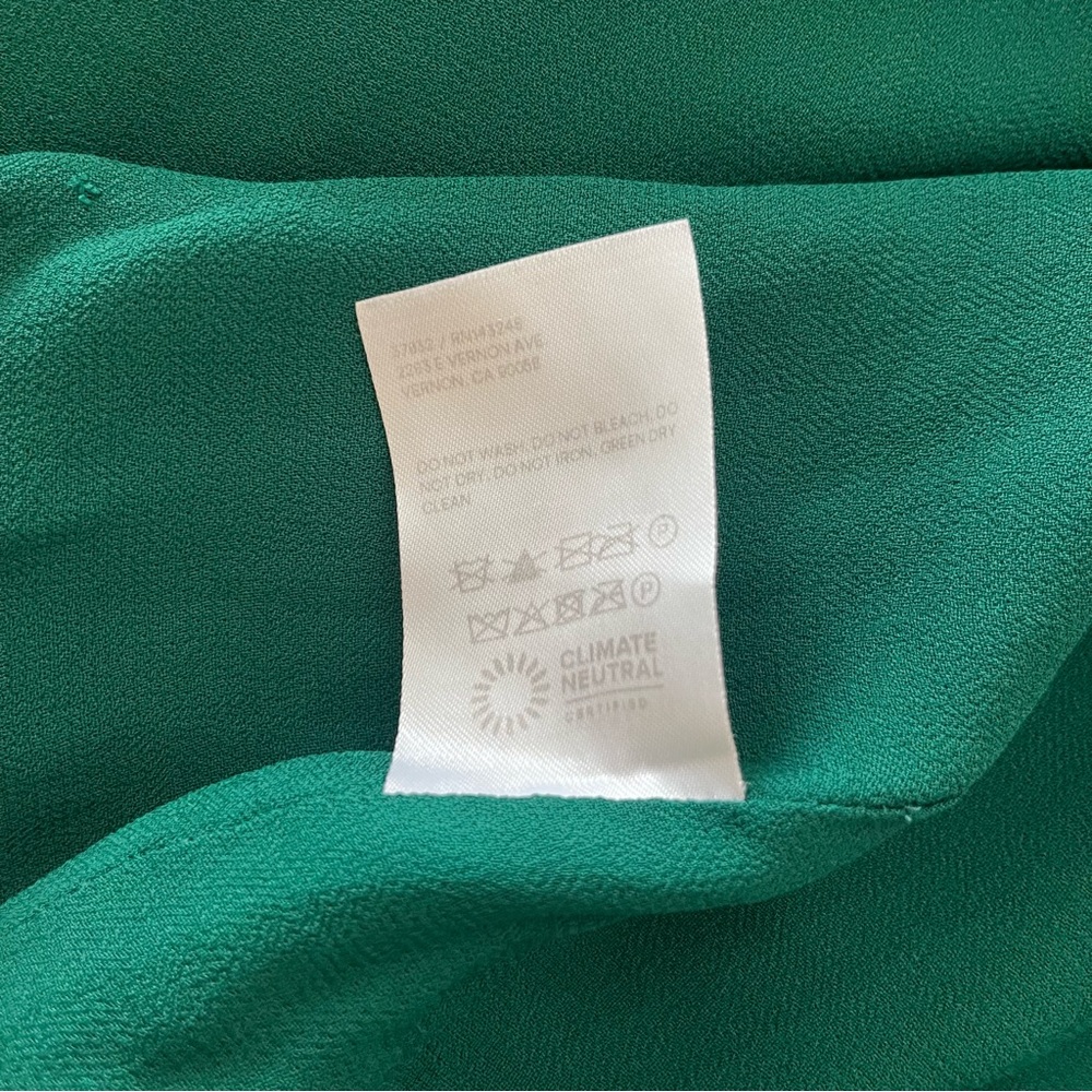 Reformation Evelyn Dress in Forest - Picture 15 of 16